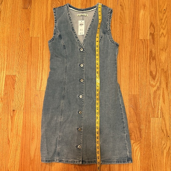 NWT Abercrombie & Fitch Denim Button Up Dress Light Wash Size Small - Picture 7 of 7